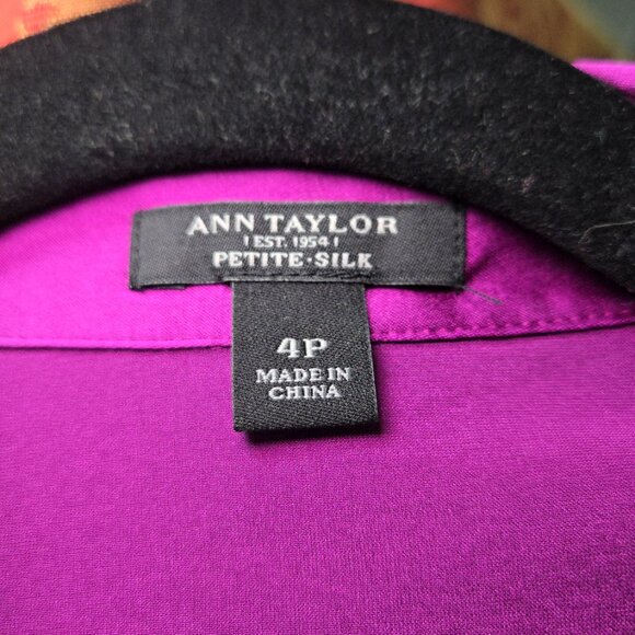 Ann Taylor Petite Silk Blouse 4P β Elegant Magenta Must-Have! - Picture 5 of 6